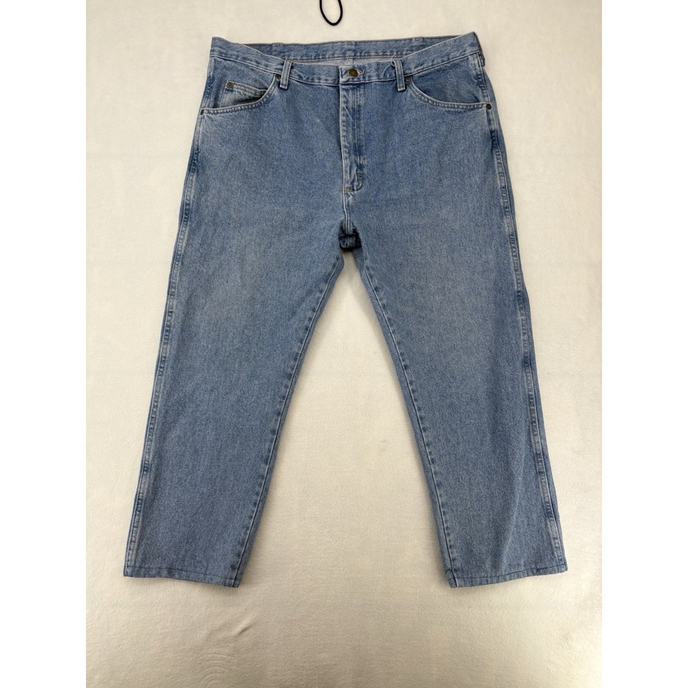 Wrangler Rugged Wear Classic Fit Jeans Mens 40x29 Blue Straight Leg 39902RI